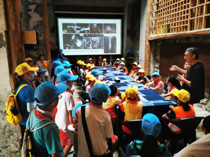 各地學生到洪江國際藝術村開展研學活動_副本.jpg