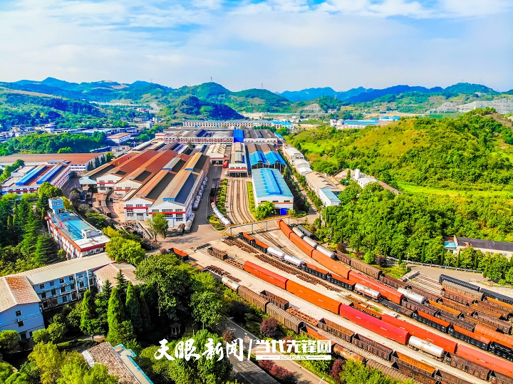 中車貴陽公司工廠全景a.jpg
