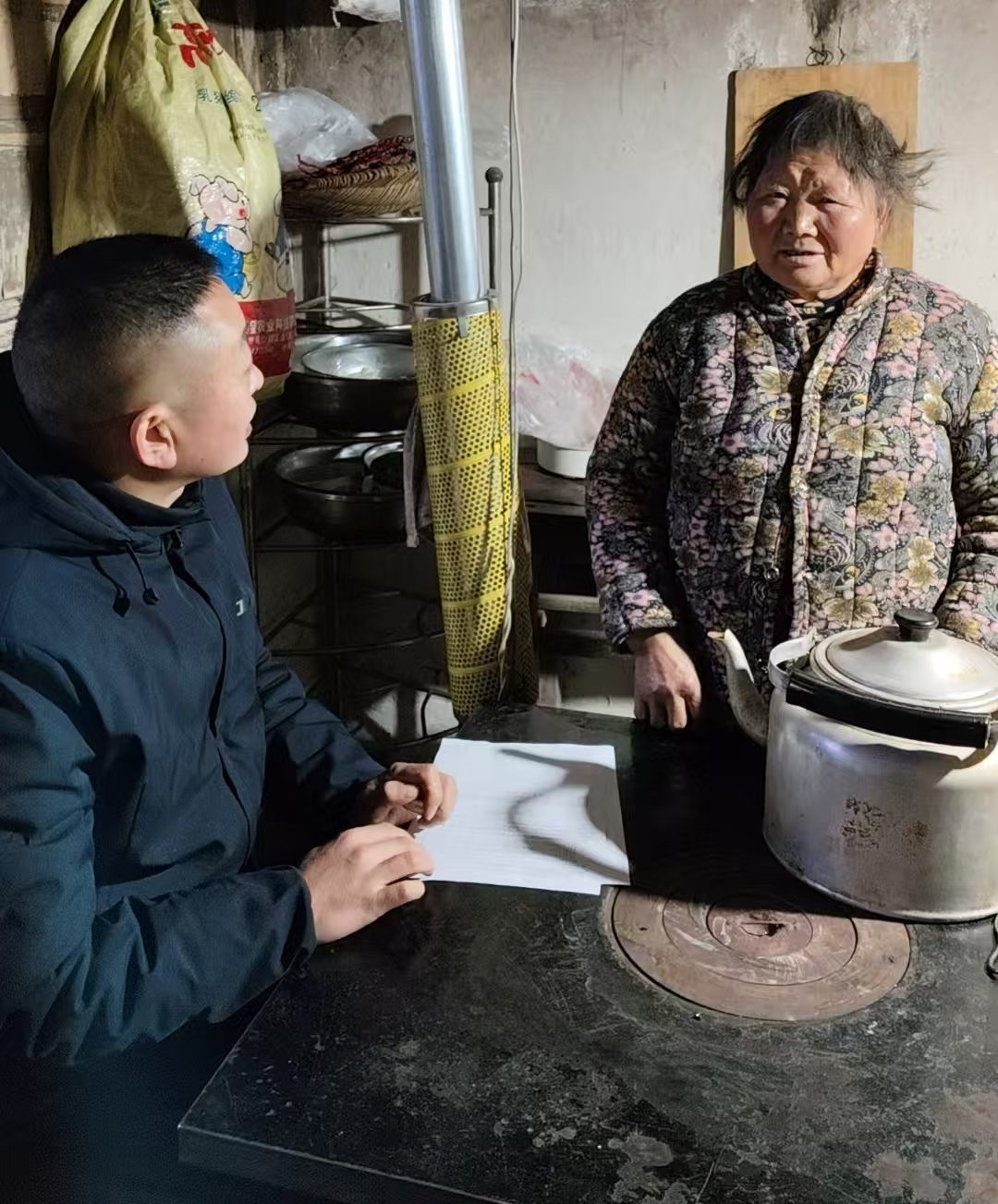 上門走訪了解獨守老人需求_副本.jpg