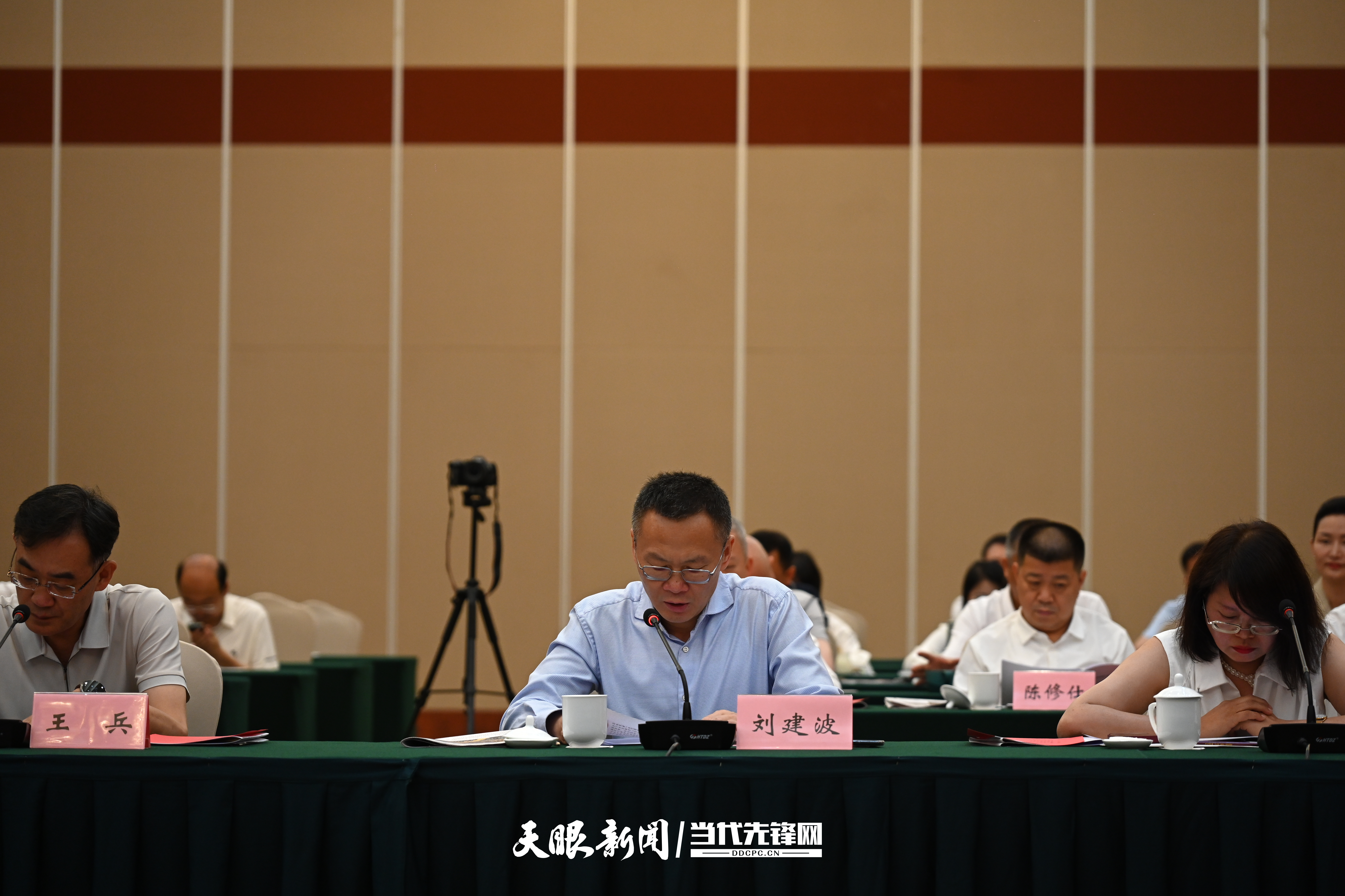 劉建波發(fā)言.jpg