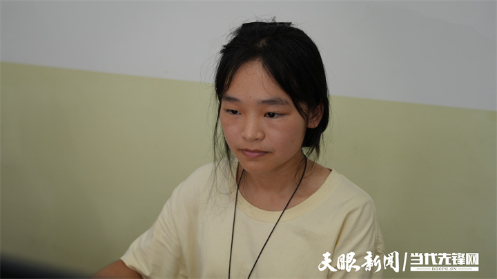 榕江縣第一中學(xué)2025屆畢業(yè)生梁恩慧.jpg