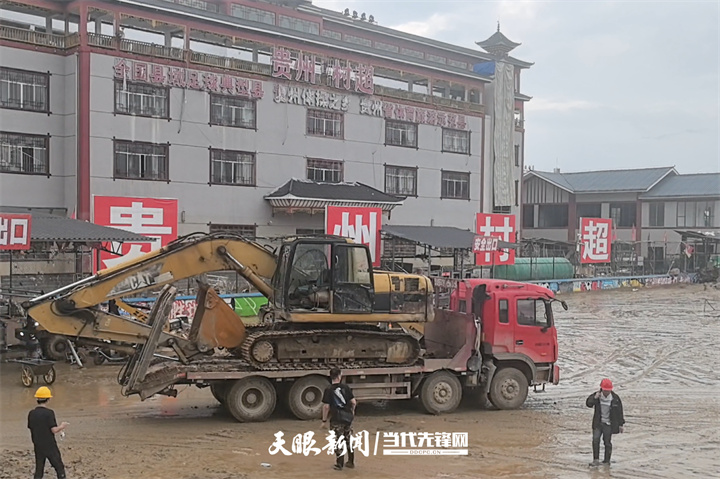 受灾期间，榕江县标志性的“村超”足球场.jpg