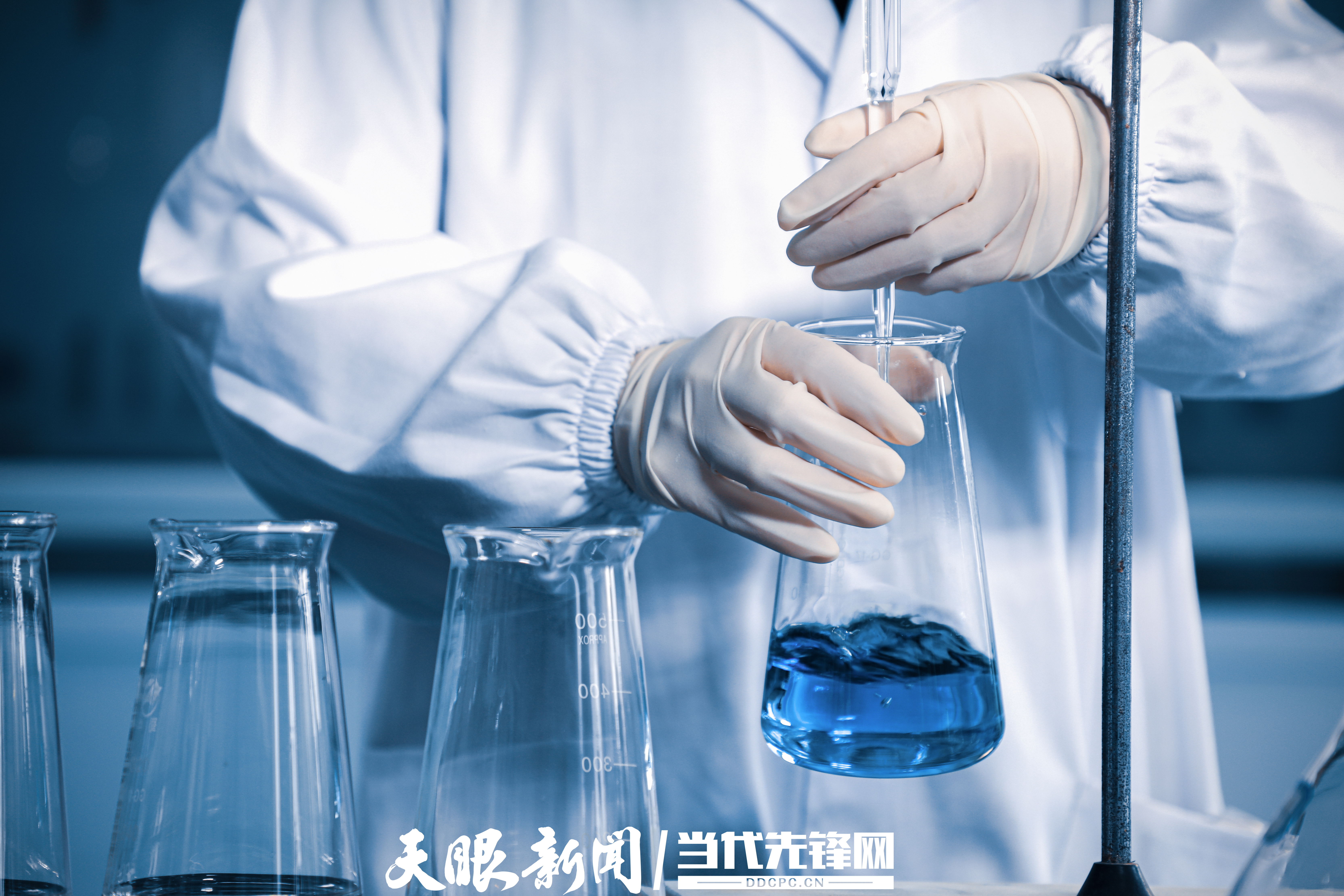 中低品位磷礦石國(guó)家重點(diǎn)實(shí)驗(yàn)室2 - 副本.jpg