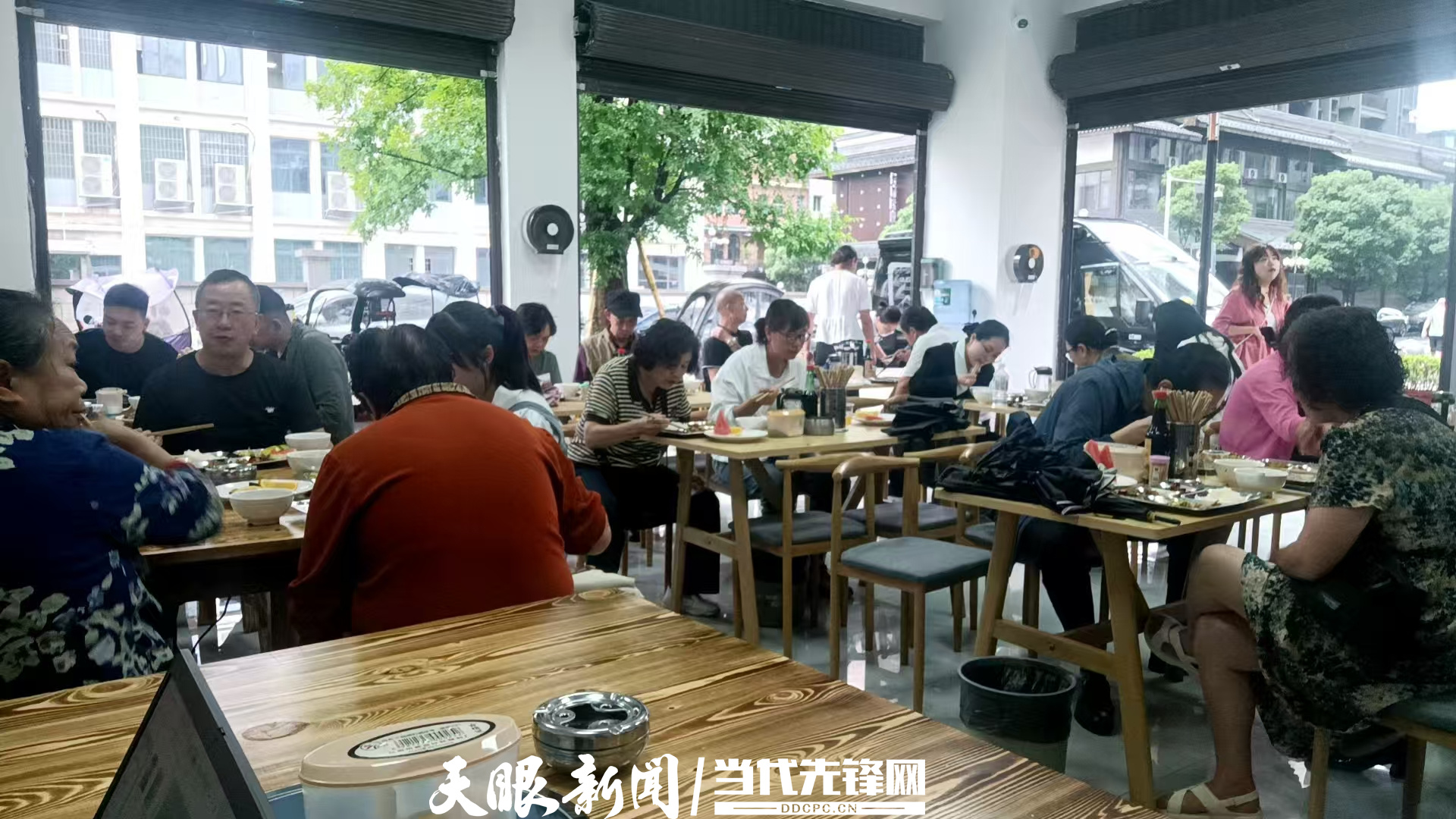 金北社區(qū)老年食堂.jpg