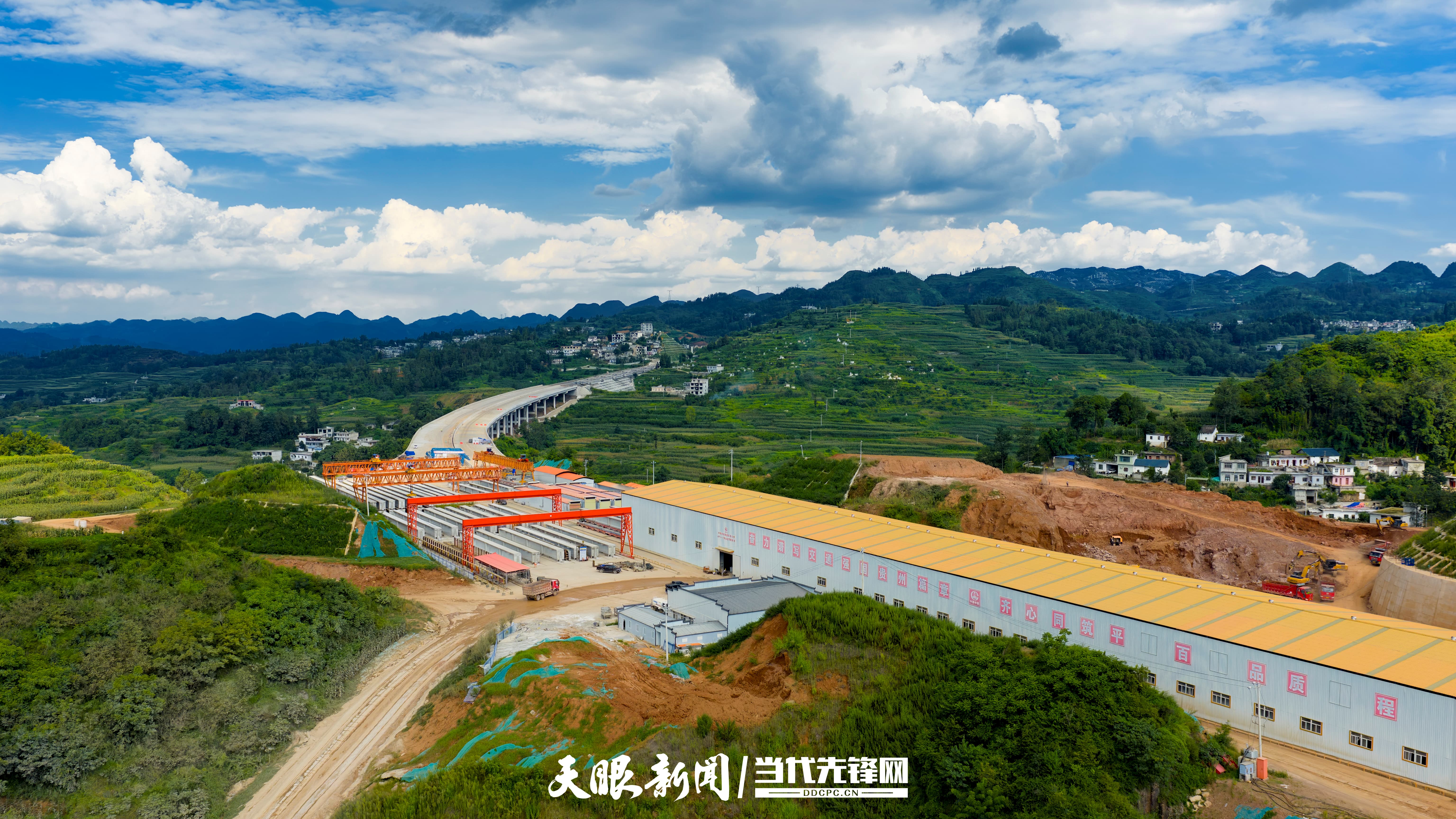 圖為安盤高速公路土建3標(biāo)山區(qū)智慧梁場(chǎng)。2.jpg