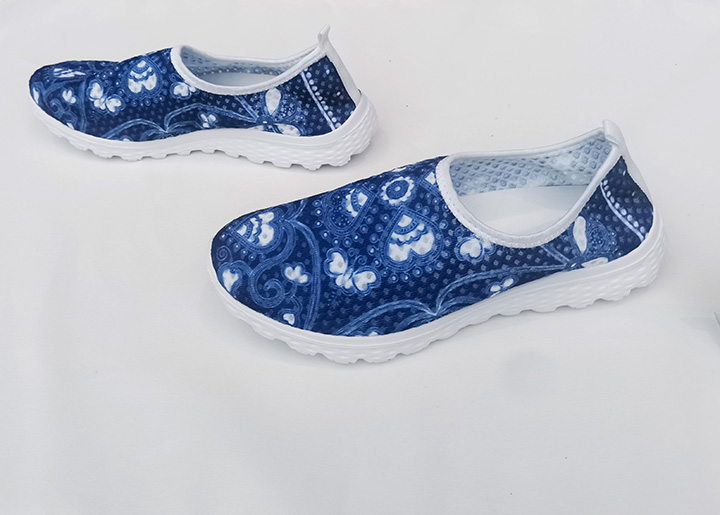 4.蠟染文創(chuàng)旅游休閑鞋.jpg