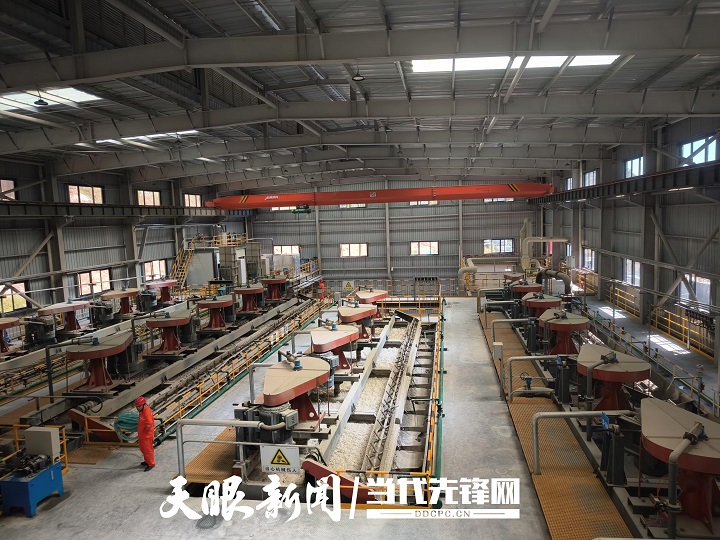 西南能礦集團(tuán)摩天沖磷礦年產(chǎn)250萬(wàn)噸采選工程項(xiàng)目.jpg