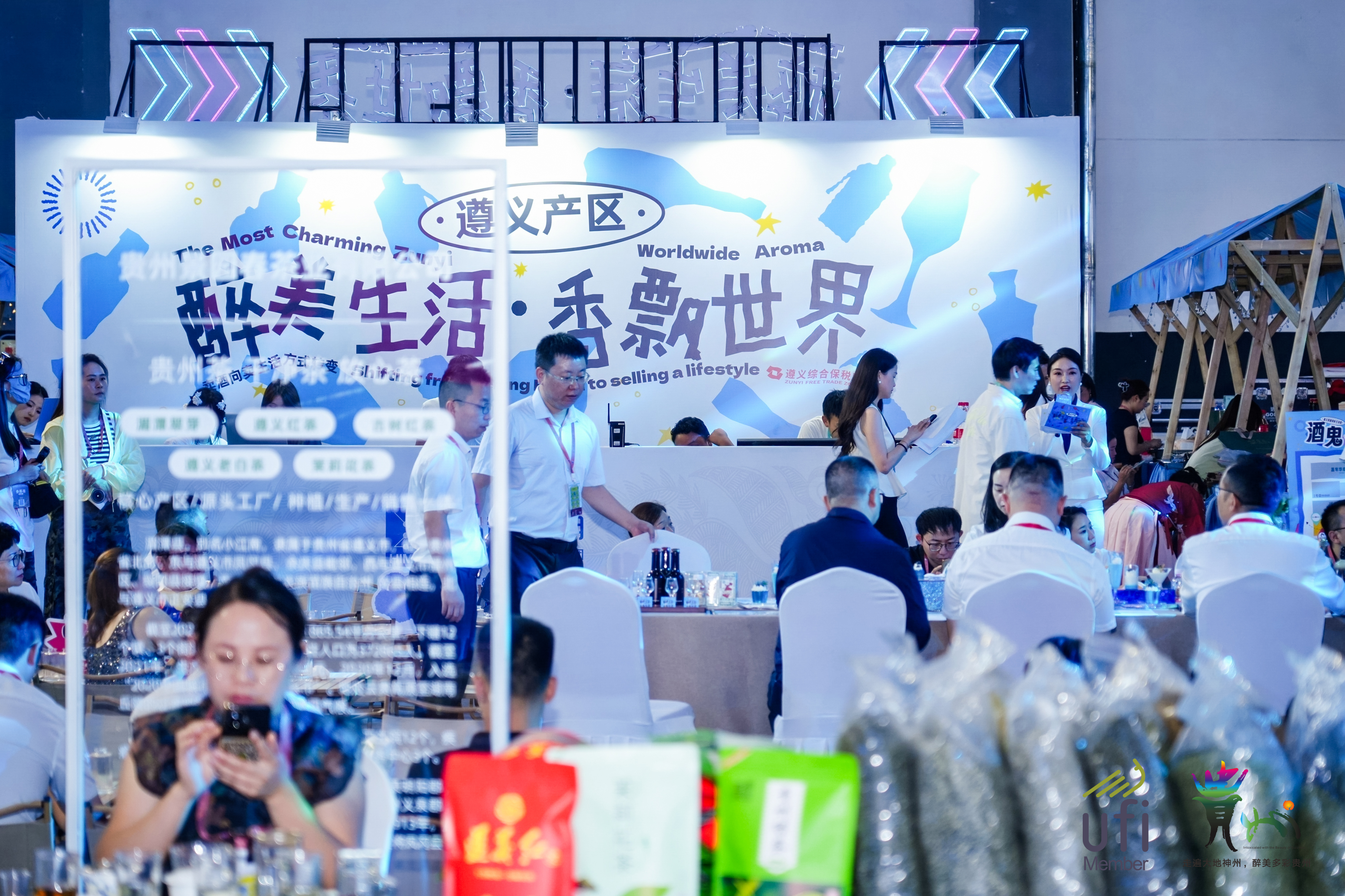 DS405897-opq3955538889.jpg
