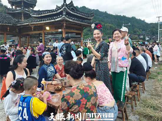 长桌宴2.jpg