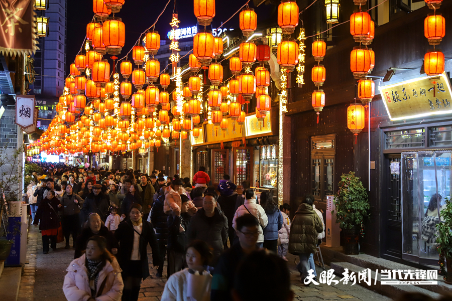 dD0xNzYxMDAyODMyX3I9ZTE5ODNiMWNfdz05MDBfcT0xMDBfZT1qcGc=.webp 安顺古城 卢维_副本.jpg