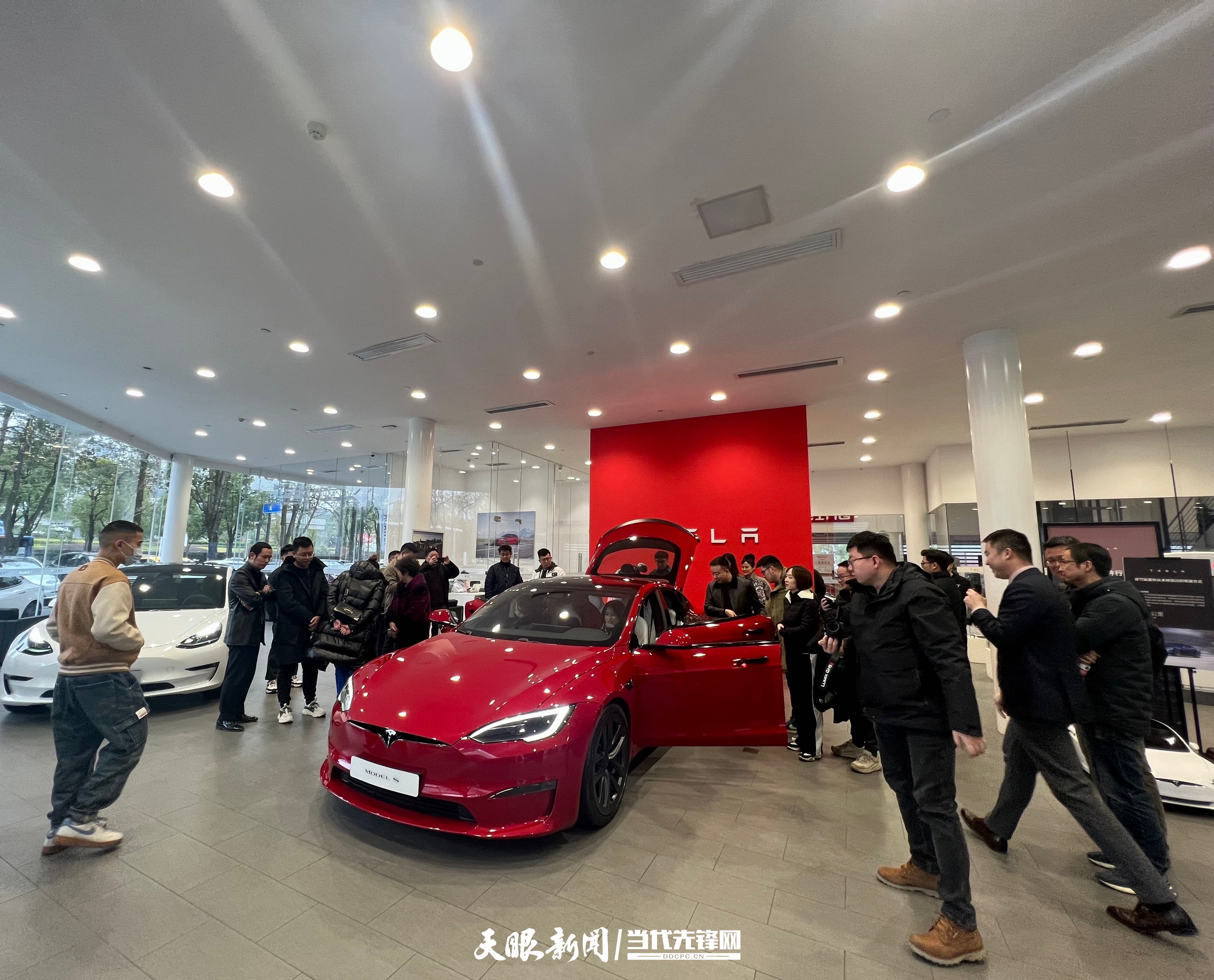 dD0xNzYyNzQzMTgyX3I9M2Y1NjE5MjBfdz0xMDgwX3E9MTAwX2U9anBn.webp 汽车消费_1.jpg