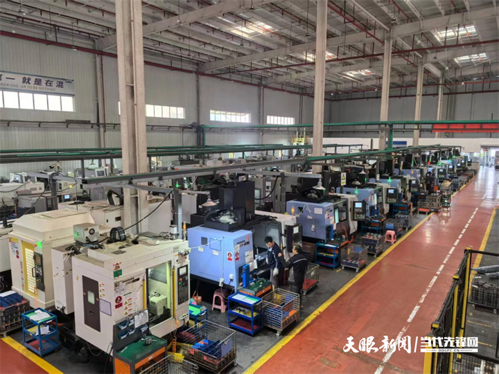 贵州鼎成熔鑫科技有限公司的生产车间。.jpg