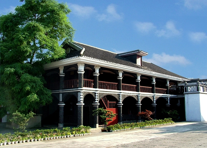 dD0xNzYzMTYxNjIxX3I9OGUxODIxYjhfdz03MjBfcT0xMDBfZT1qcGc=.webp 遵义会议会址.jpg