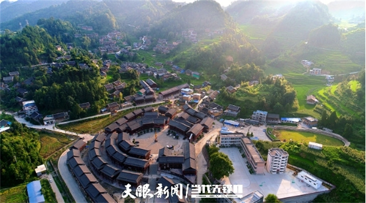 1 三都自治县普安镇高硐村。贵州日报天眼新闻记者 何广.jpg