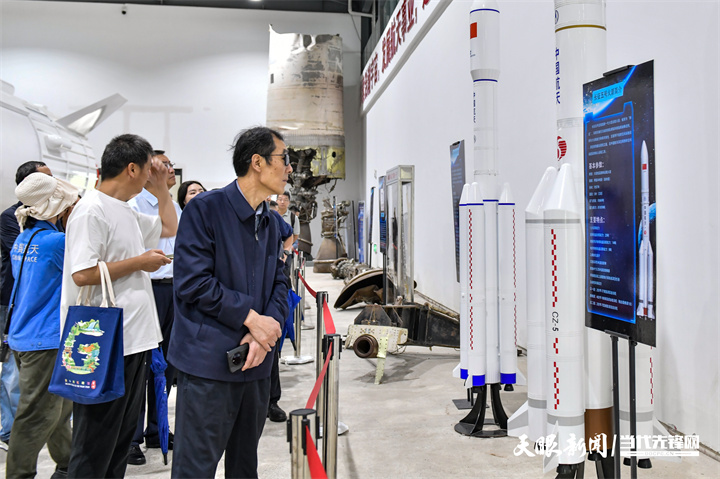 7 专家人才在文昌航天卫星发射中心参观考察.jpg