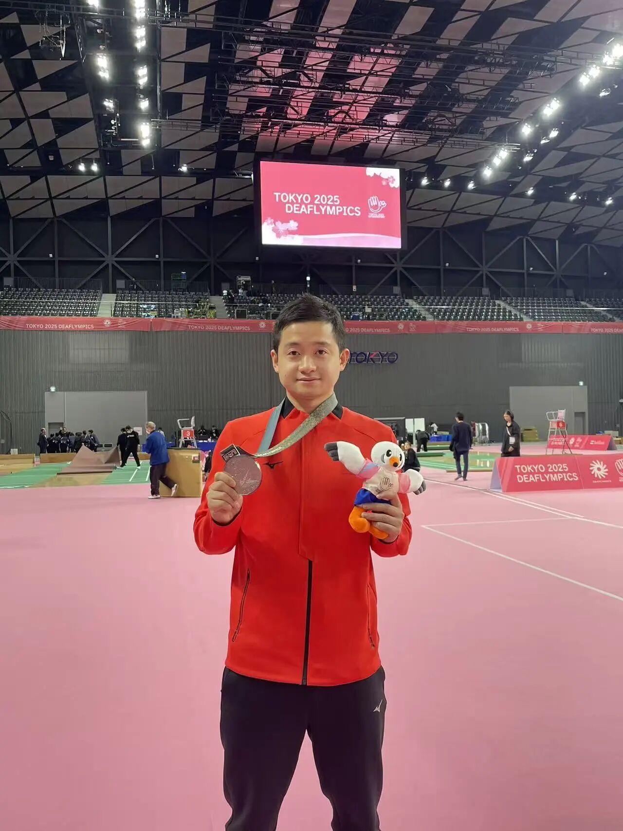 dD0xNzY0MzA3NTU0X3I9NjYzYzgzMjJfdz0xMDgwX3E9MTAwX2U9anBn.webp 微信图片_2025-11-27_004929_680.jpg