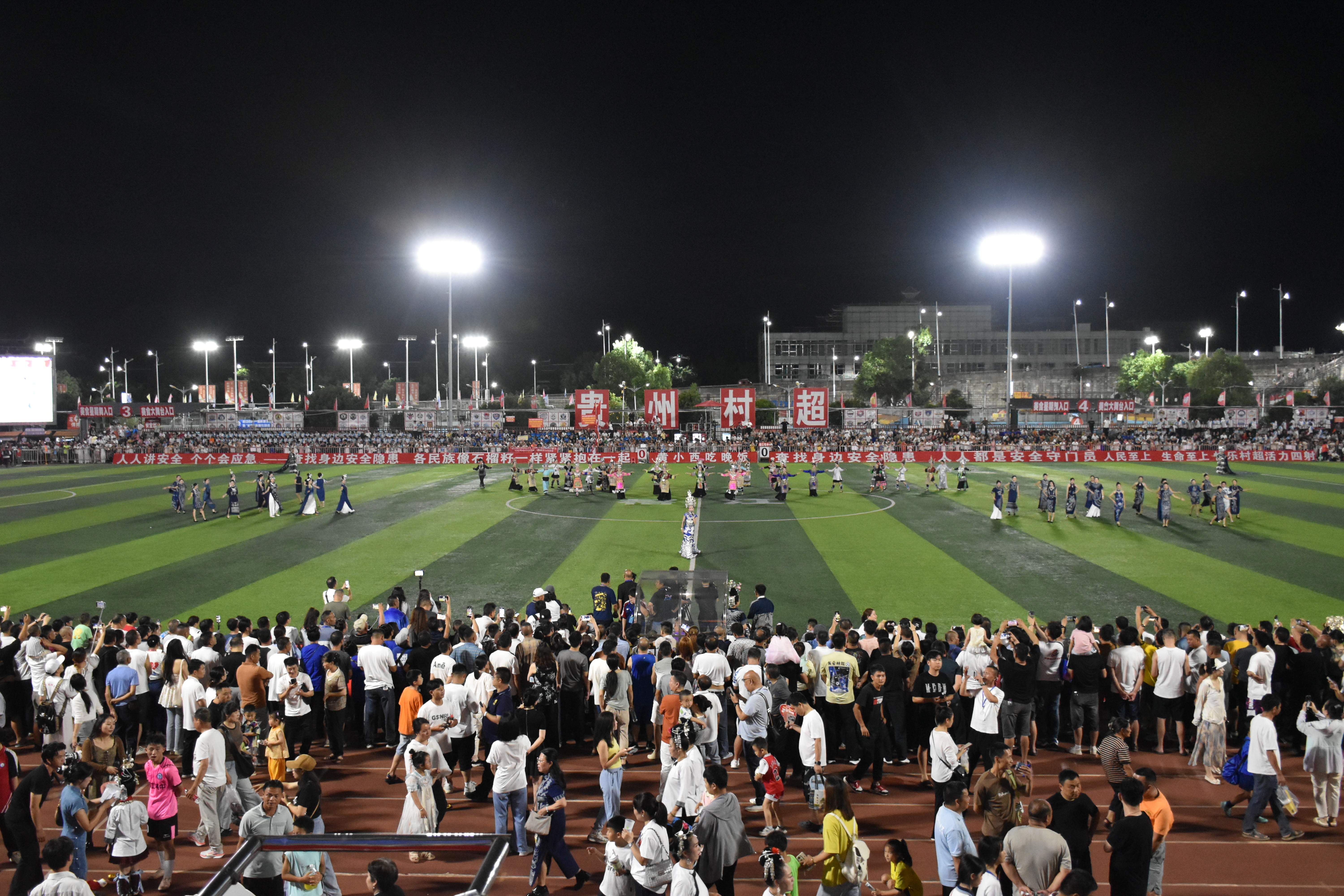 2025年6月14日，贵州村超现场。戴正国 摄 .jpg