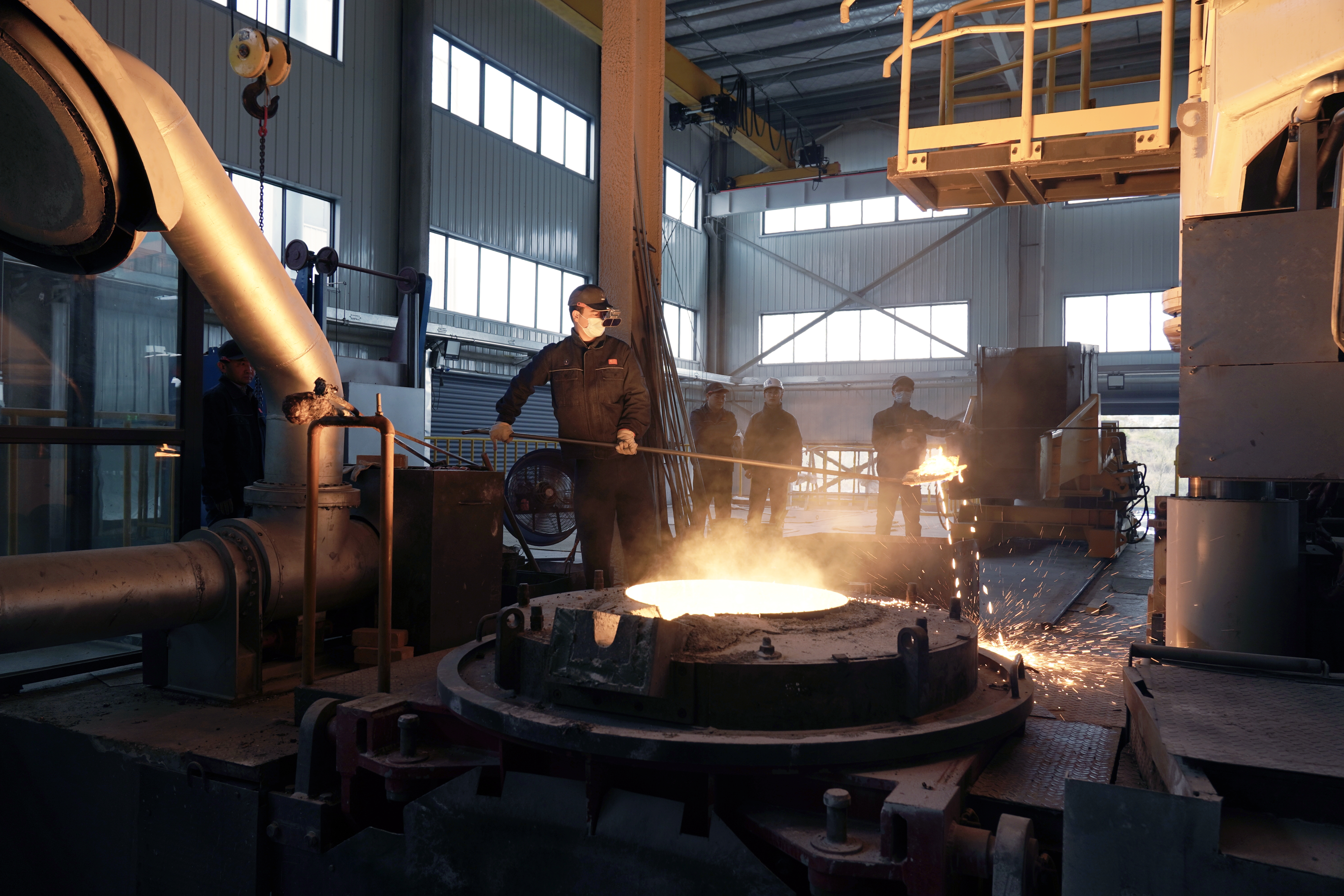 17649209839069.jpg 贵州速威宇航合金材料有限公司 的钢材即将出炉.jpg