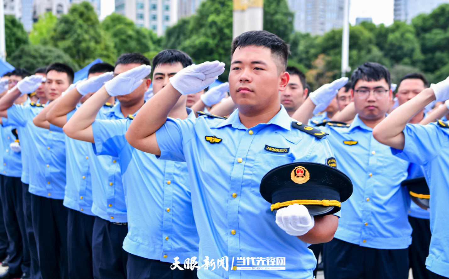 dD0xNzY1MjQ5NTQ2X3I9ZmYwNzk0N2Nfdz0xMDgwX3E9MTAwX2U9cG5n.webp 生态环境保护综合行政执法队伍着装仪式 (1)-2.png