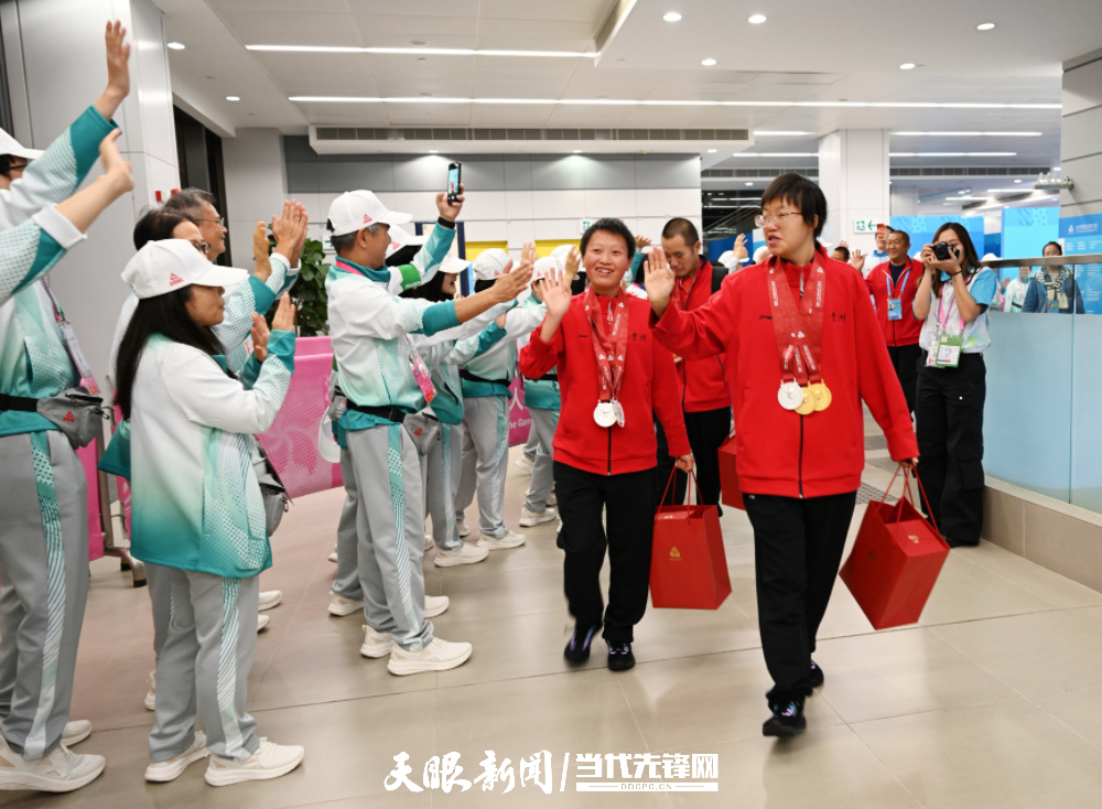 dD0xNzY1MzU1ODcwX3I9MTBiMWZhOTNfdz0xMDAwX3E9MTAwX2U9anBlZw==.webp IMG_2085.jpeg