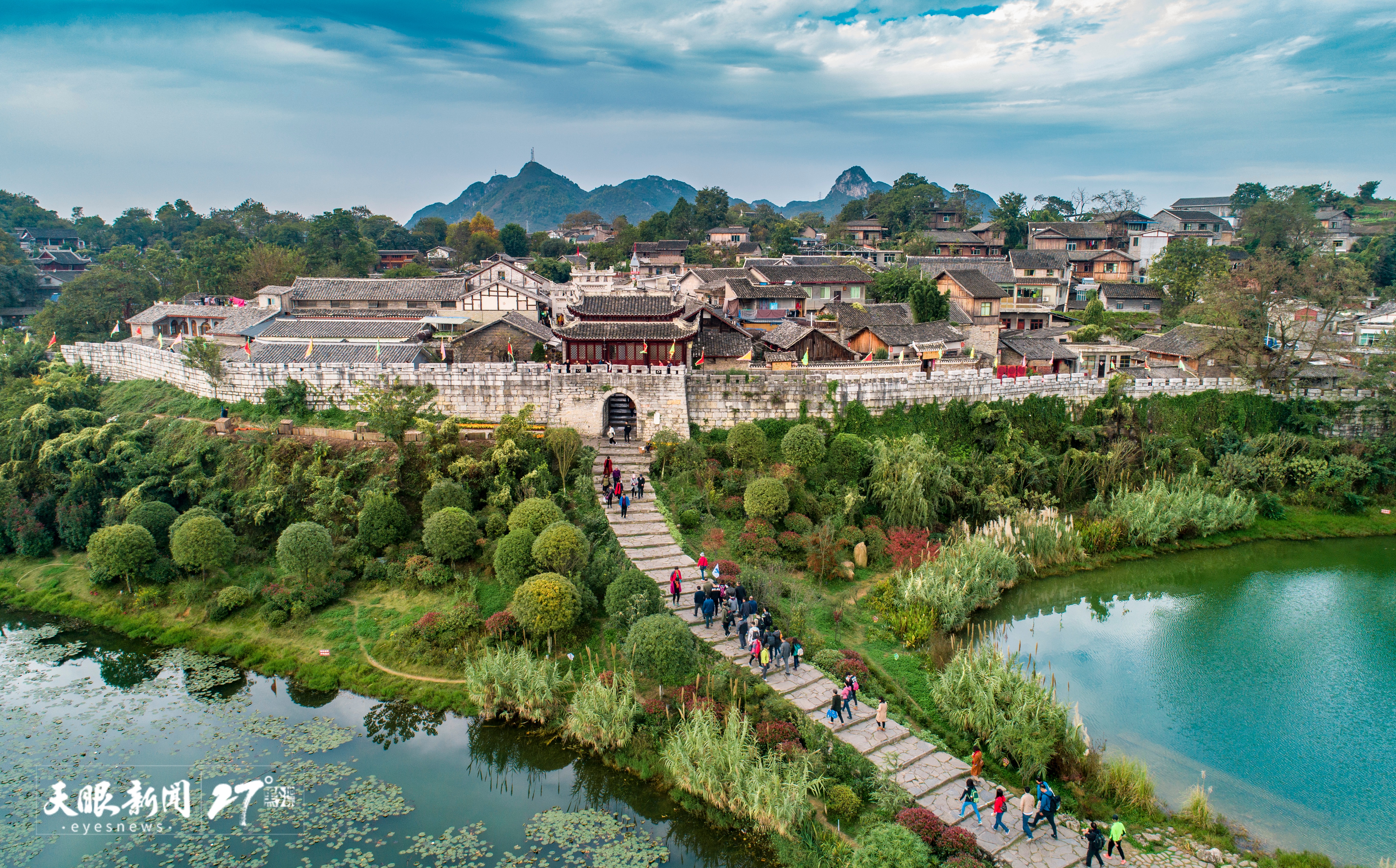 dD0xNzY1NTA1MDUzX3I9YWZjODkwZjdfdz0xMDgwX3E9MTAwX2U9anBn.webp 青岩古镇,贵州四大古镇之一。盛亚亿 摄.jpg