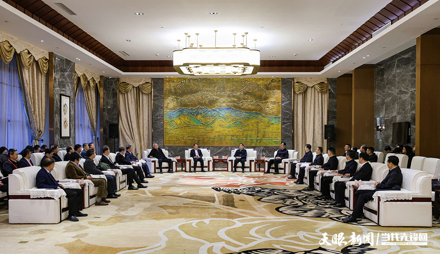 dD0xNzY1NjM1NjI2X3I9MTAyNzFlNzNfdz05MDBfcT0xMDBfZT1qcGc=.webp 微信图片_20251213220456_356_522.jpg