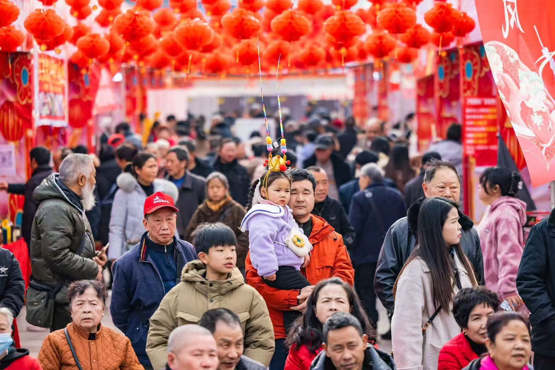 dD0xNzY1Nzc3NDIxX3I9NWE5M2IzZWZfdz0xMDgwX3E9MTAwX2U9anBn.webp 安顺古城 陈熙摄.jpg