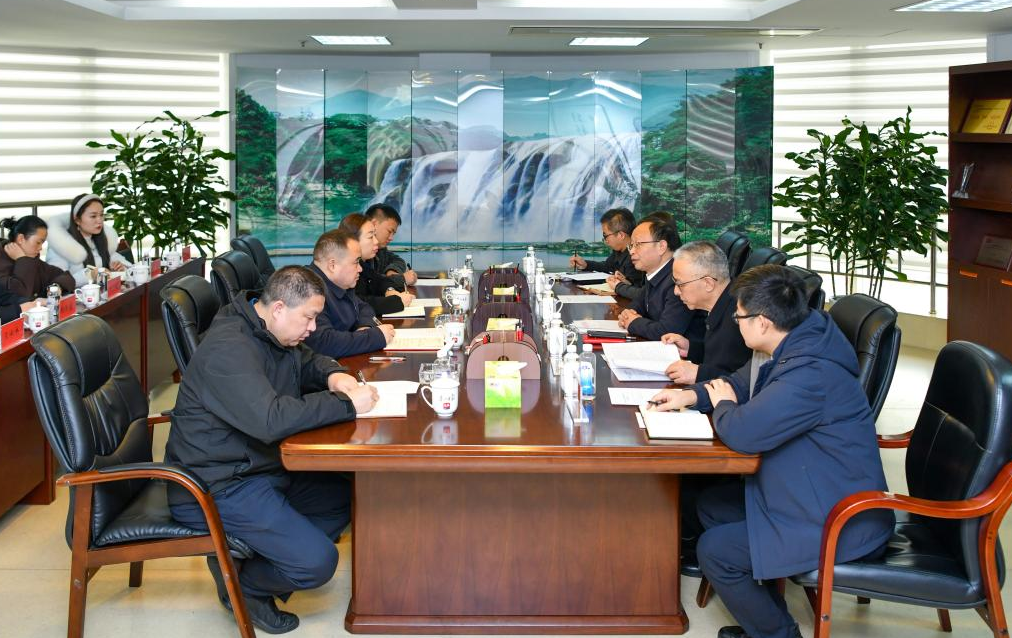 榕江县委书记徐勃一行到贵州日报报刊社开展交流座谈会