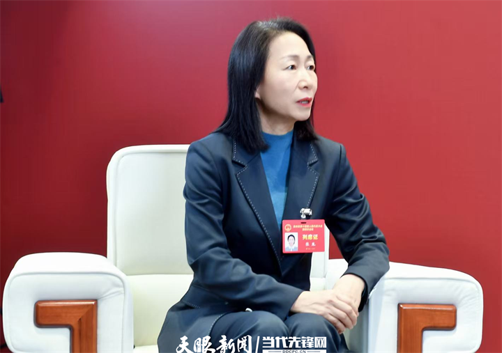 dD0xNzY5NTYyMDI4X3I9OTQ2M2Y1NTVfdz03MjBfcT0xMDBfZT1wbmc=.webp 省人大代表,省交通运输厅党委书记、厅长张胤做客“两会会客厅”。旷光彪 摄.png