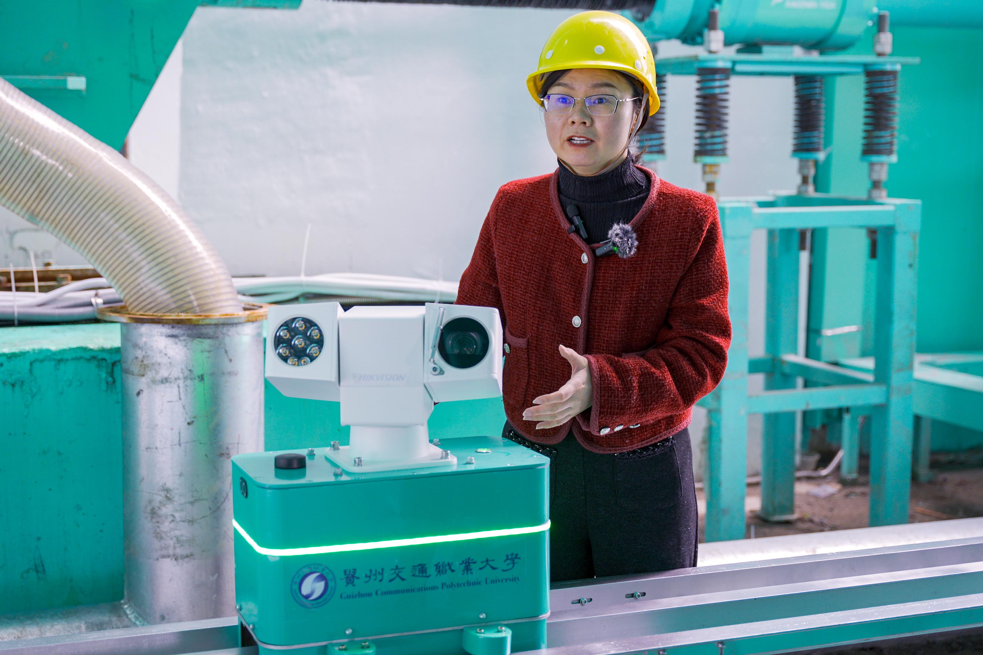 dD0xNzcyNjgyNTg3X3I9NWY4YTQxZmZfdz0xMDgwX3E9MTAwX2U9anBn.webp 贵州交通职业大学 水运与航空学院 副院长彭爱泉 .jpg