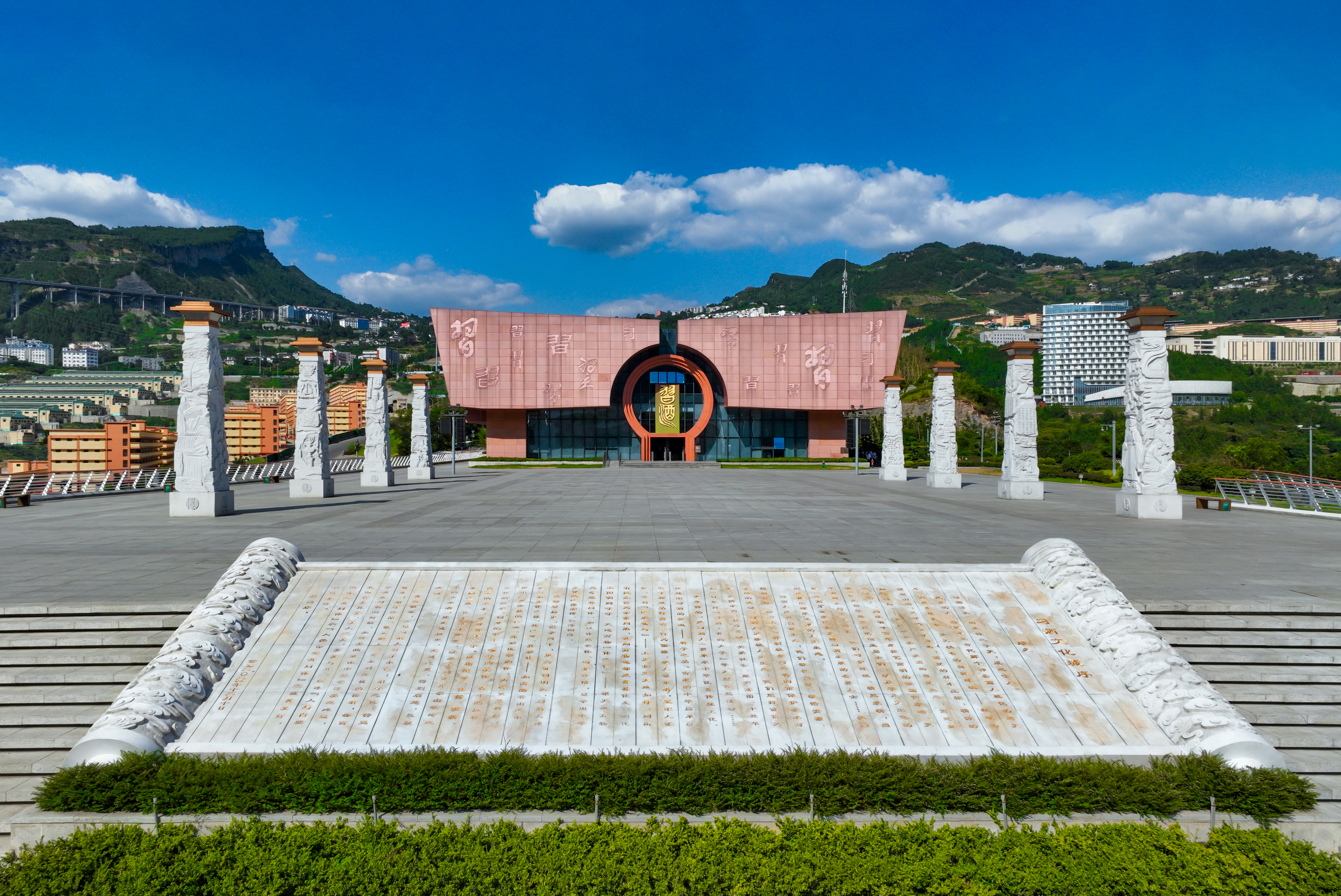 2023.9.15 习酒文化城，刘勇摄.jpg