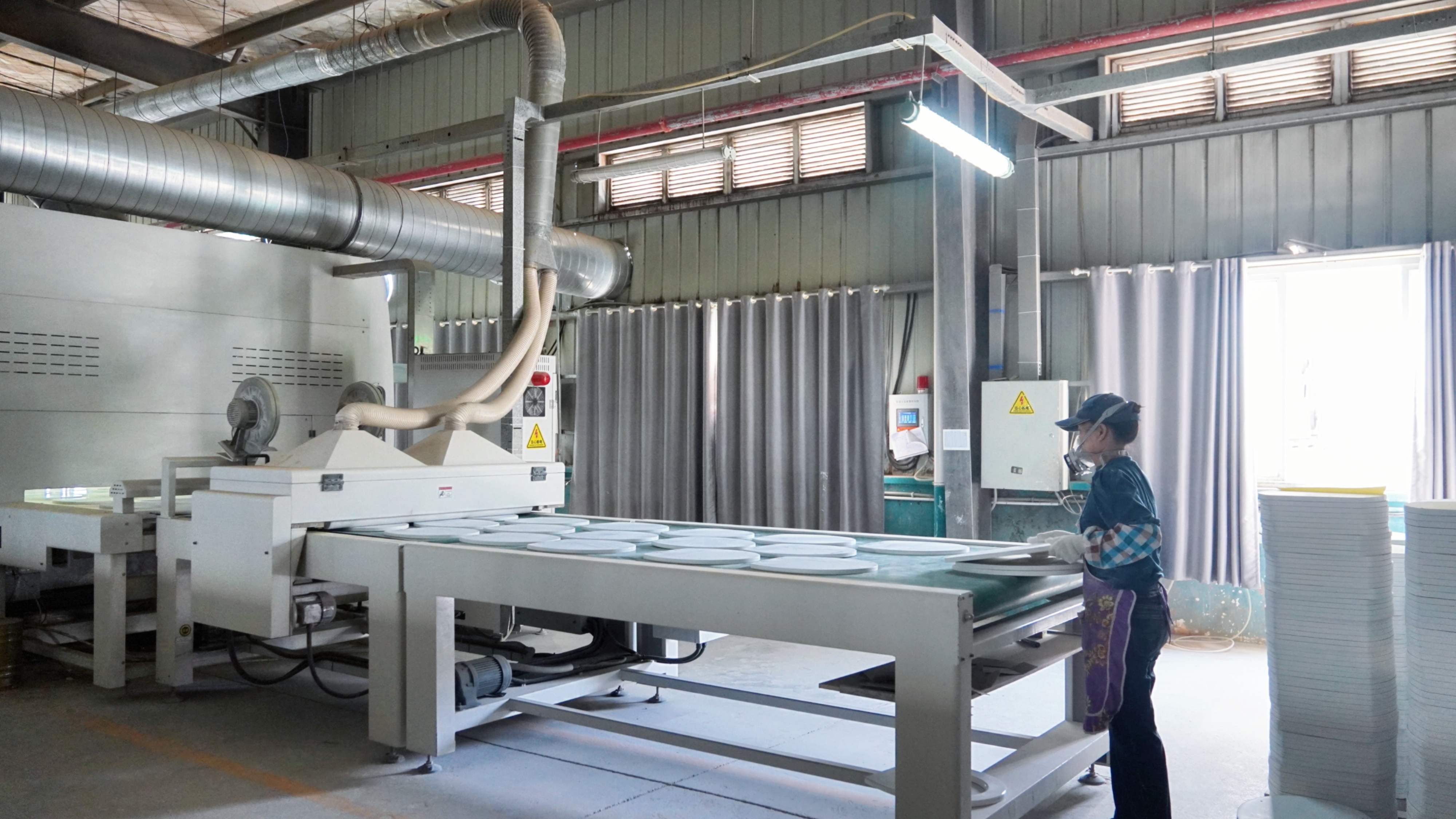 17759791195432.jpg 贵州思特技术有限公司生产车间 沈长志 摄.jpg