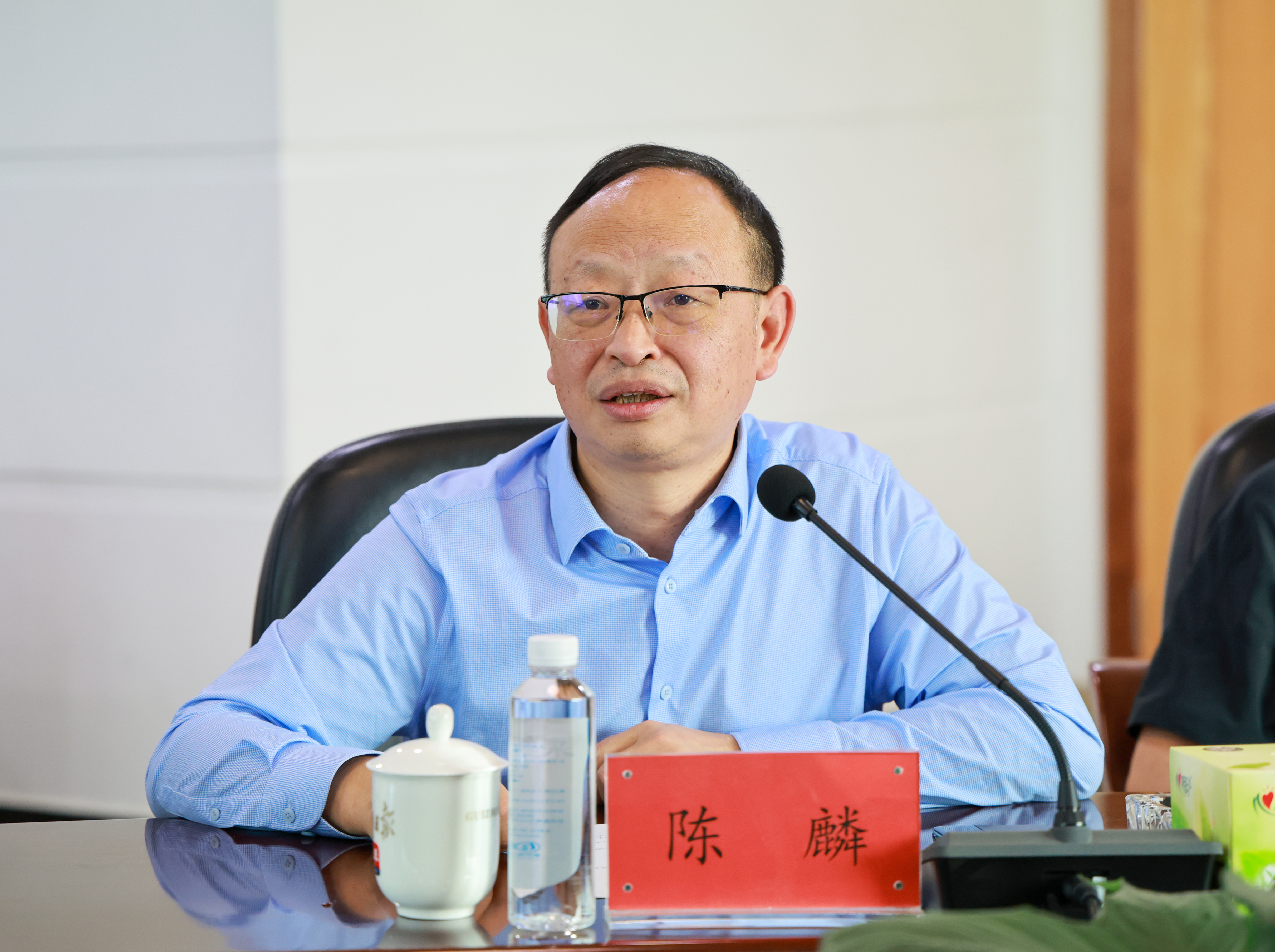 17761538648955.jpg 报刊社社长,集团党委书记、董事长陈麟.jpg