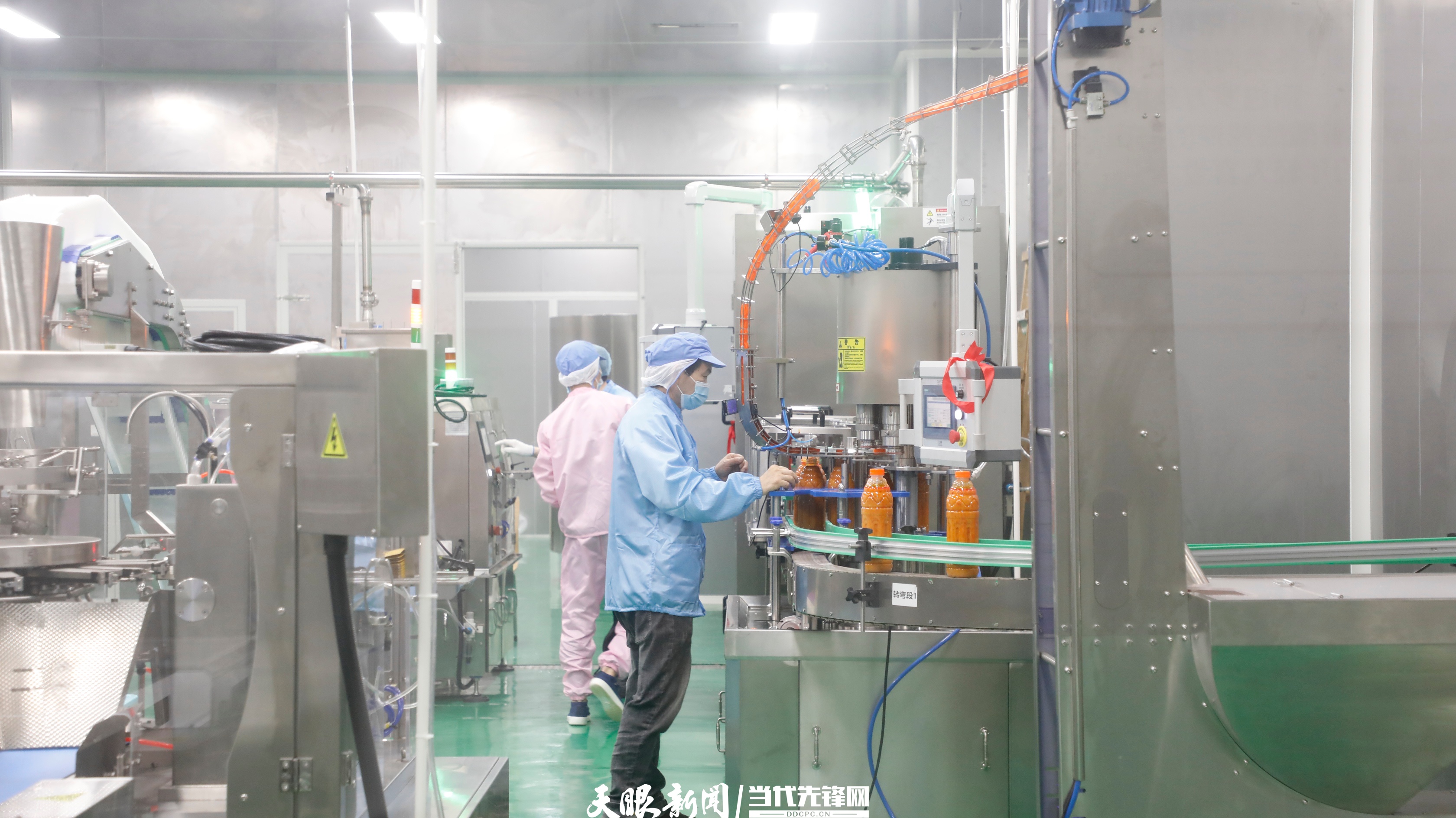 海南定安一厂区瓶装生产线.jpg