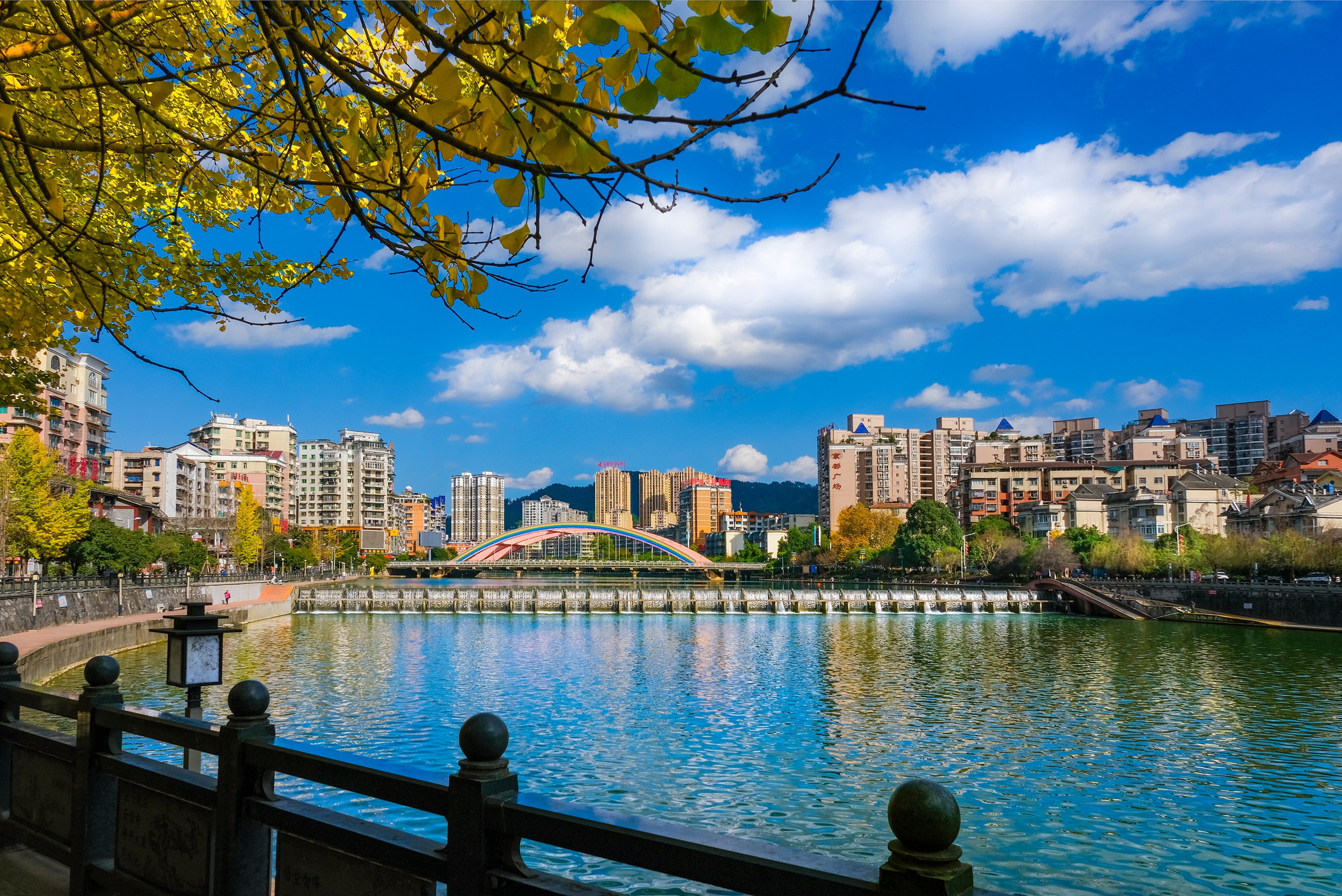 17859378854933.jpg 都匀城景赵匀川 (5).jpg