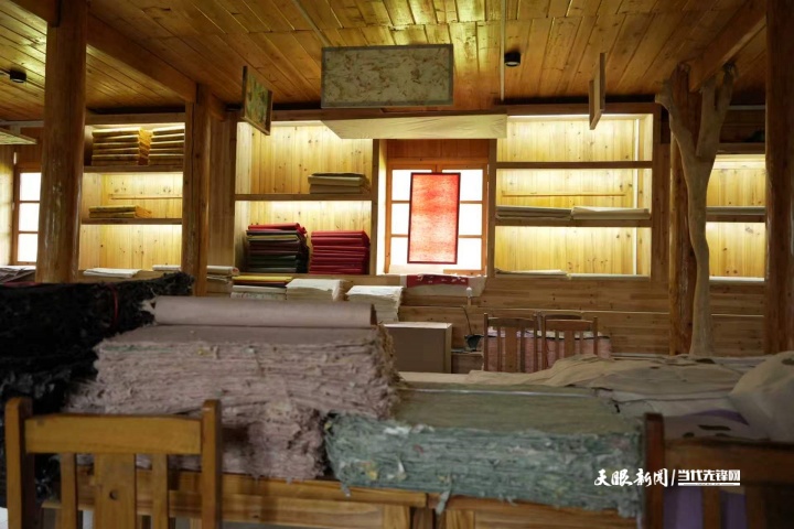 石桥村手工皮纸展示馆成片展示.jpg